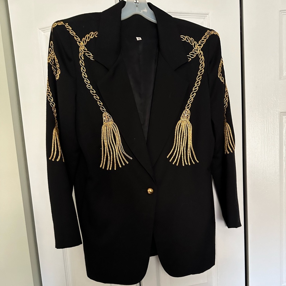 Holiday women’s blazer black and gold excellent condition. 100% wool